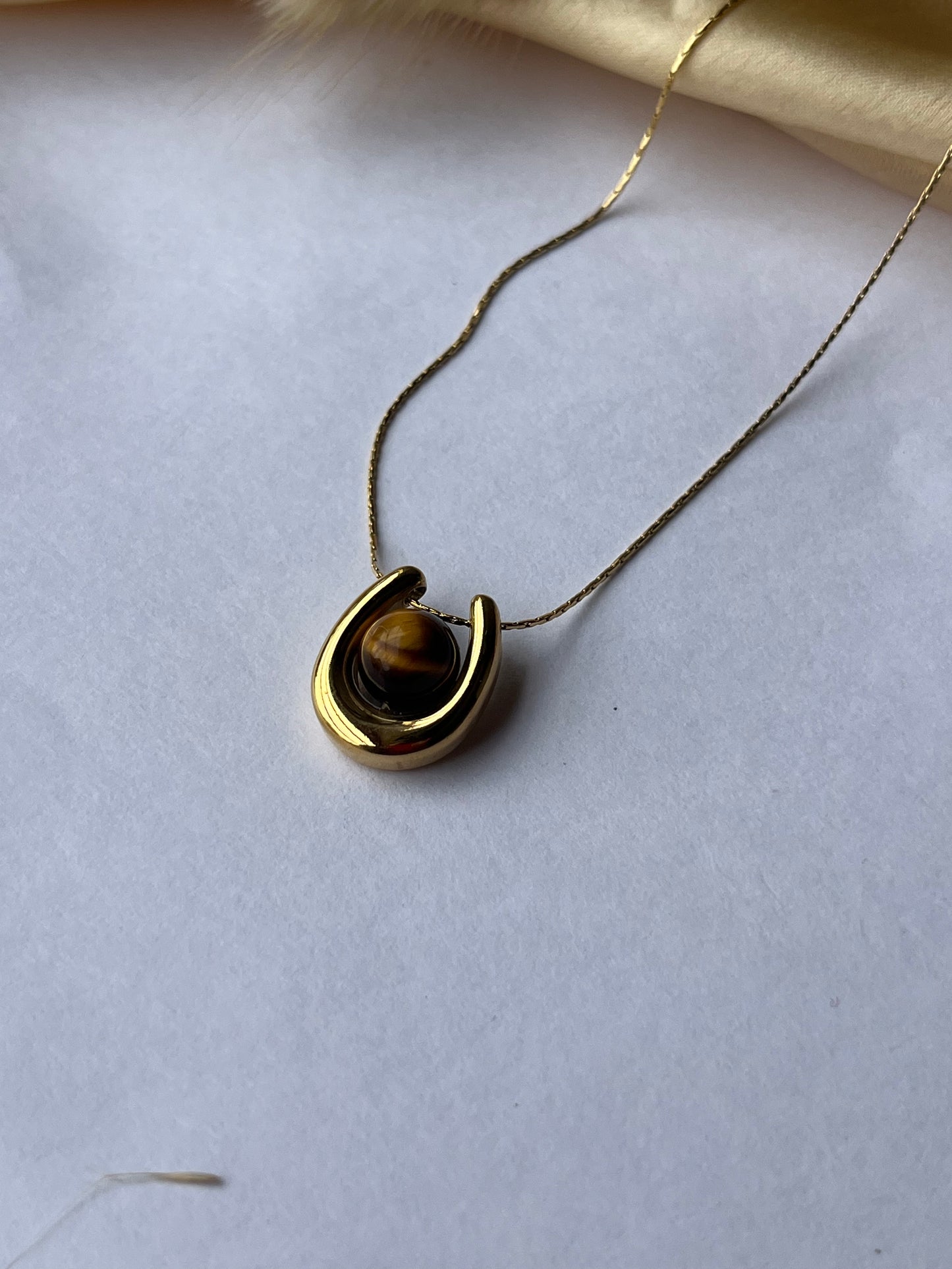 Tiger Eye Horse Shoe Necklace