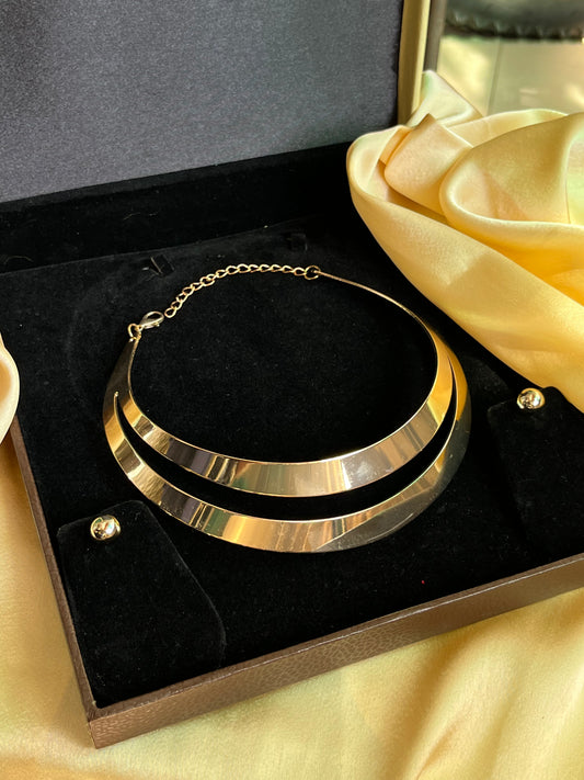 Plated Step Metal Necklace With Earrings