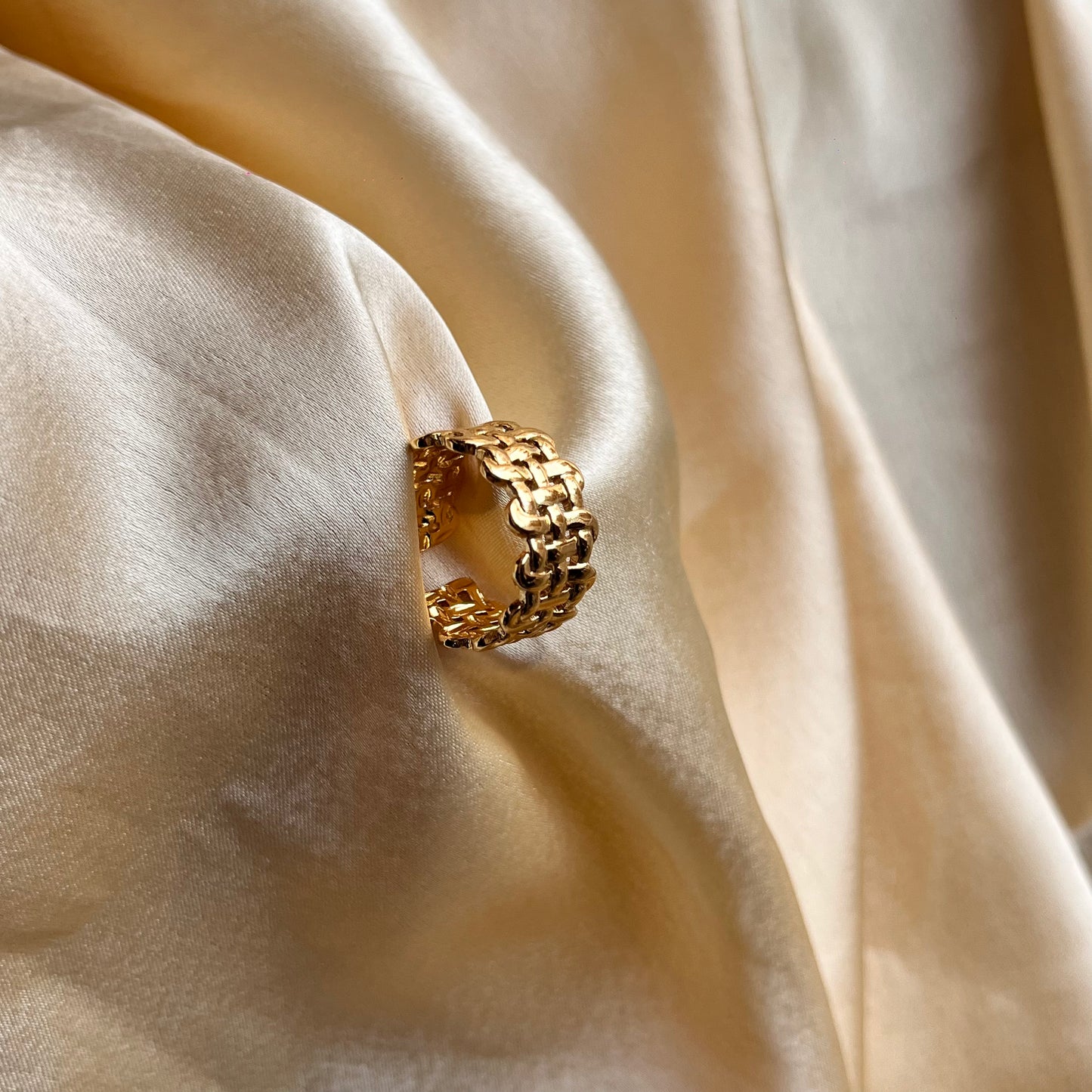 Velora Netted Band Ring