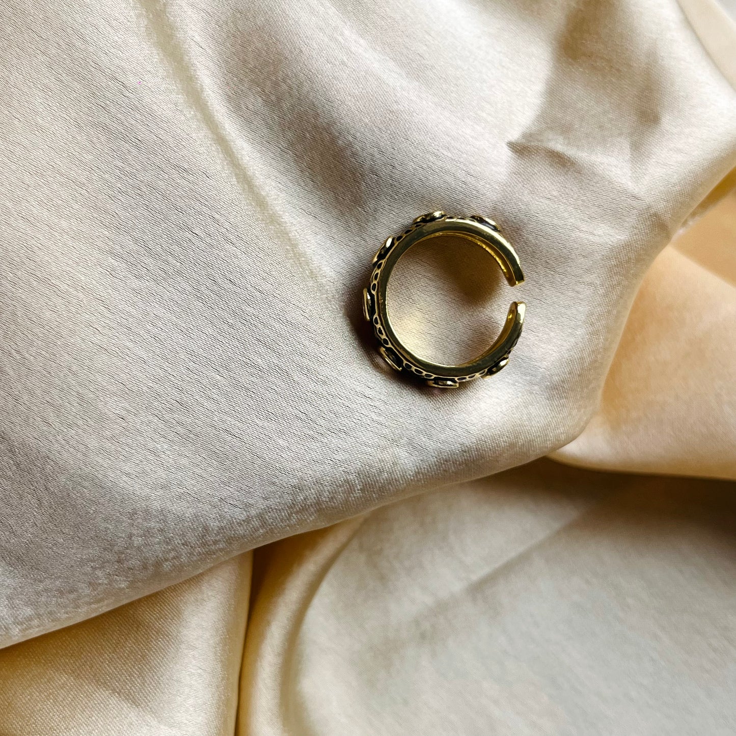 Noir Ember Minakari Ring