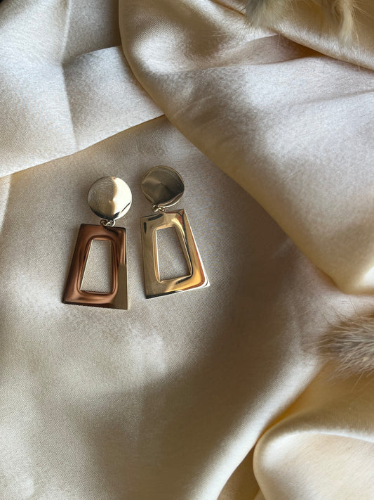 Quadra Chic Golden Earrings
