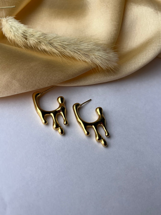 Fluidy Gold Hoops