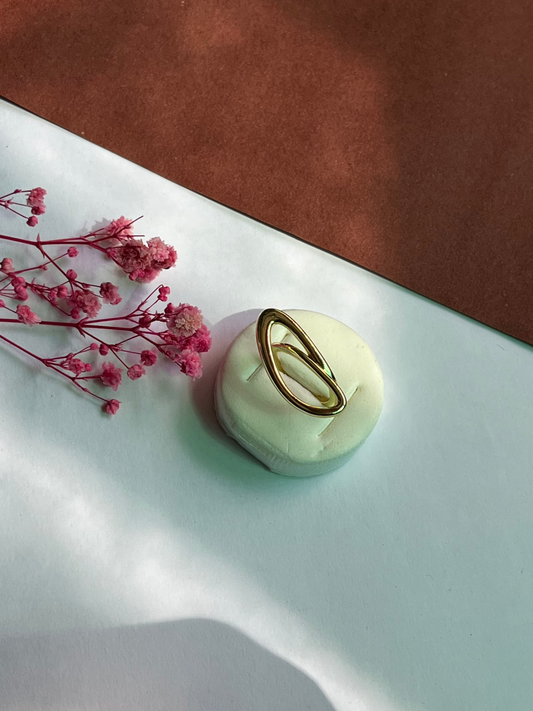 Tangled Golden Ring