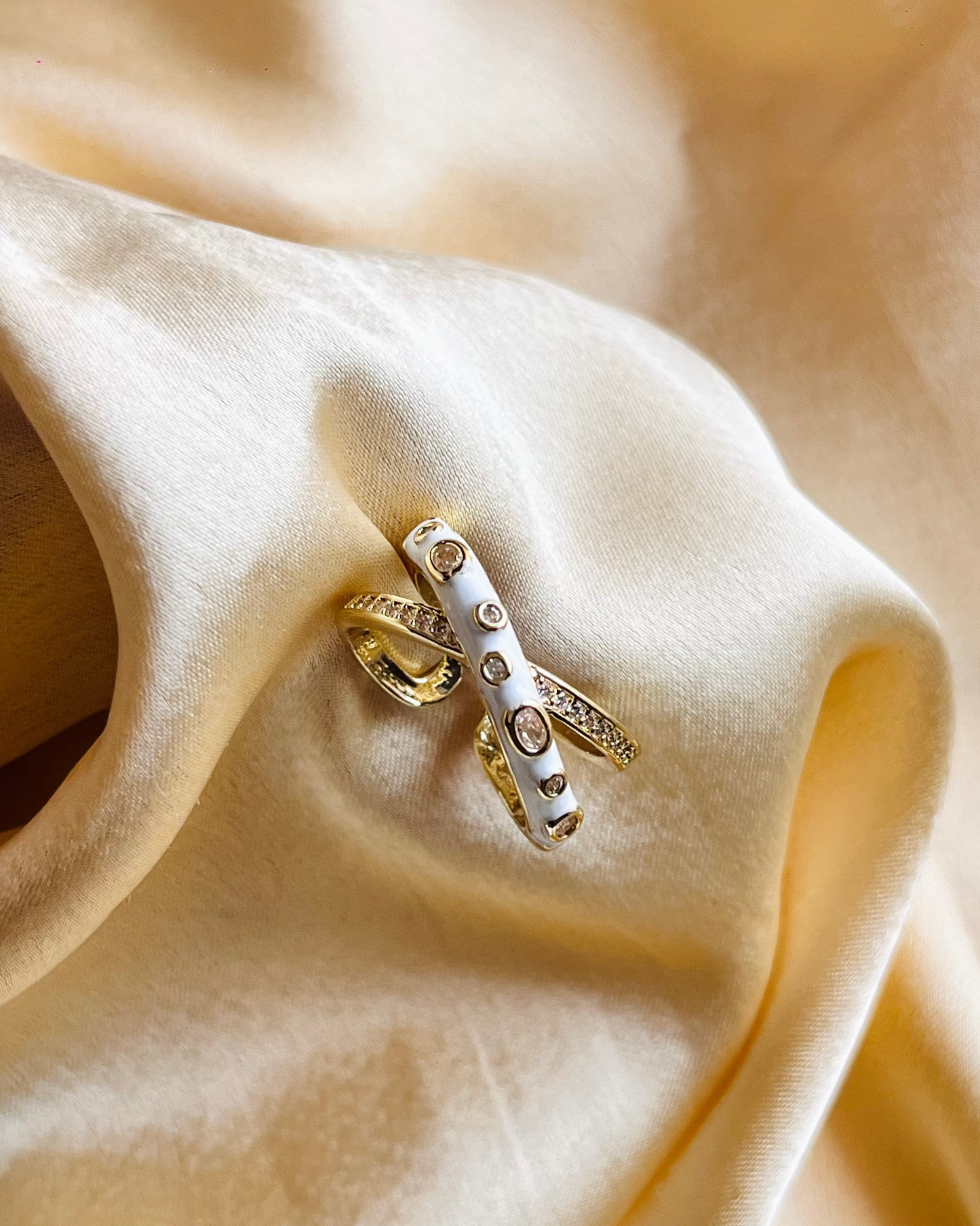 The White Meenakari Orb Ring