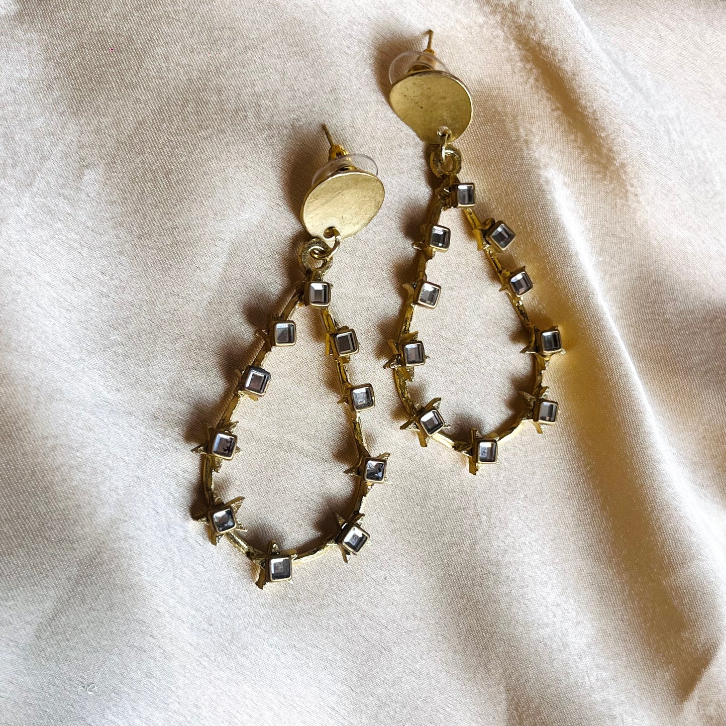 Golden Nova Kundan Star Drops