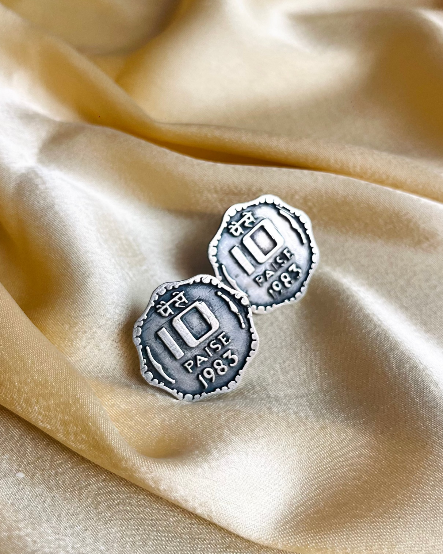 Retro Paisa Studs