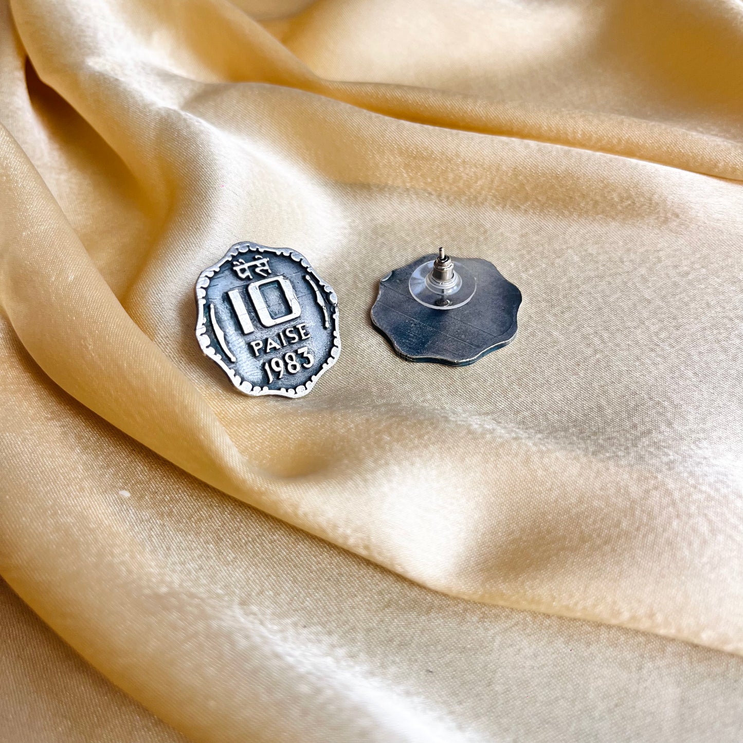 Retro Paisa Studs