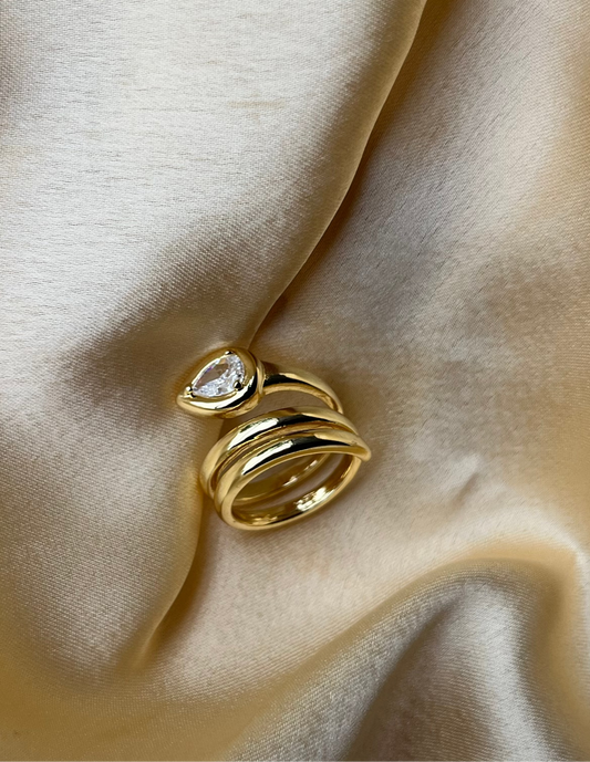 Drop Swirl Gold Ring