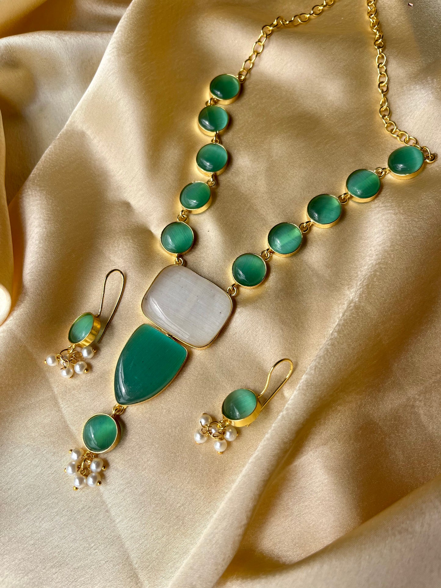 Emerald Gemstone Brass Set